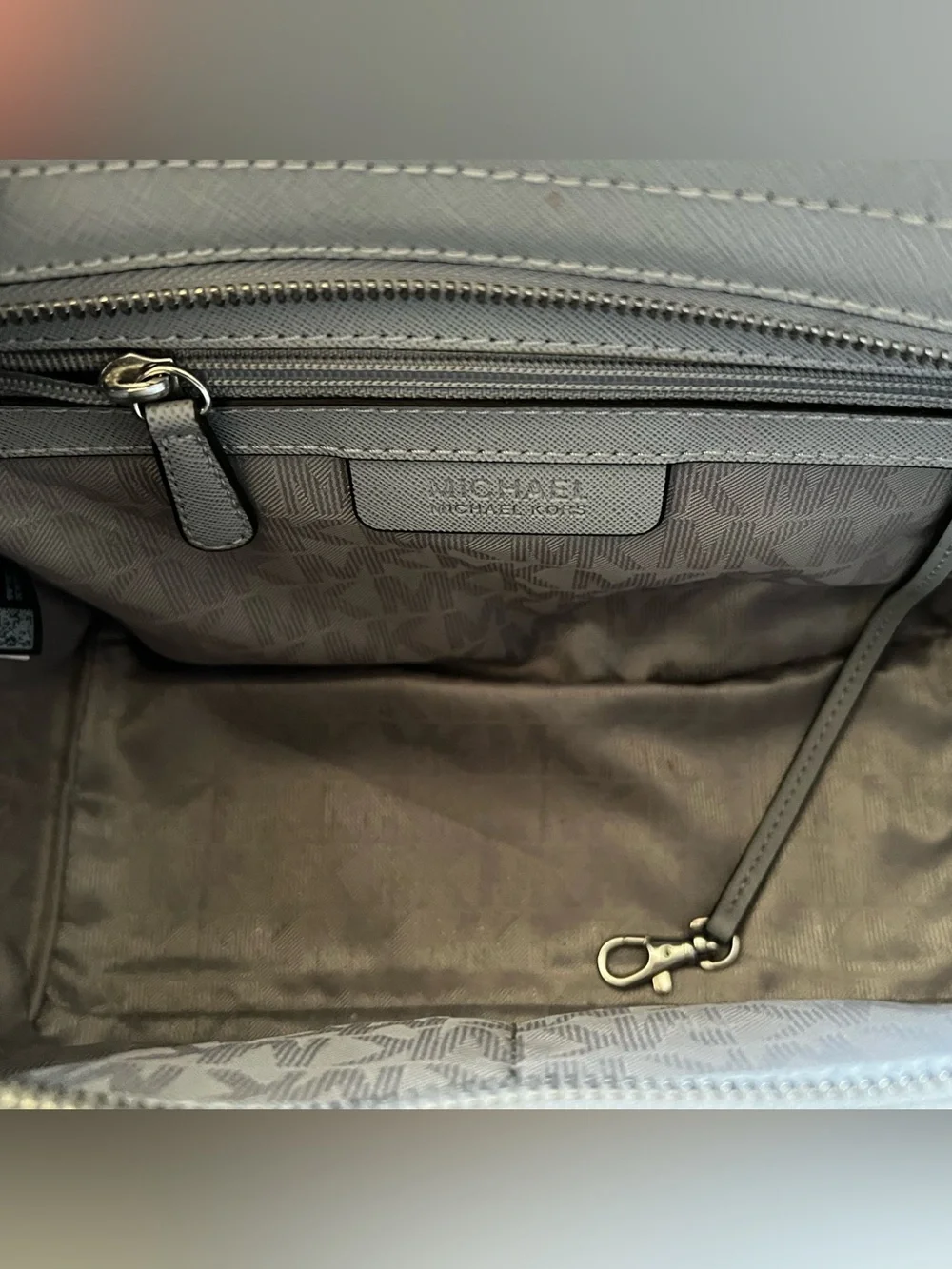 Michael Kors Selma Light Gray Medium Satchel
